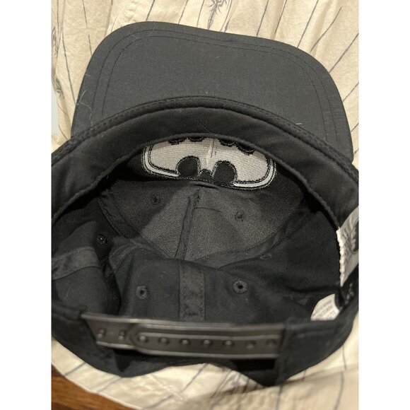 Batman Youth OSFM Black Snapback Hat DC Comics Robin Gotham City Joker - Picture 6 of 6